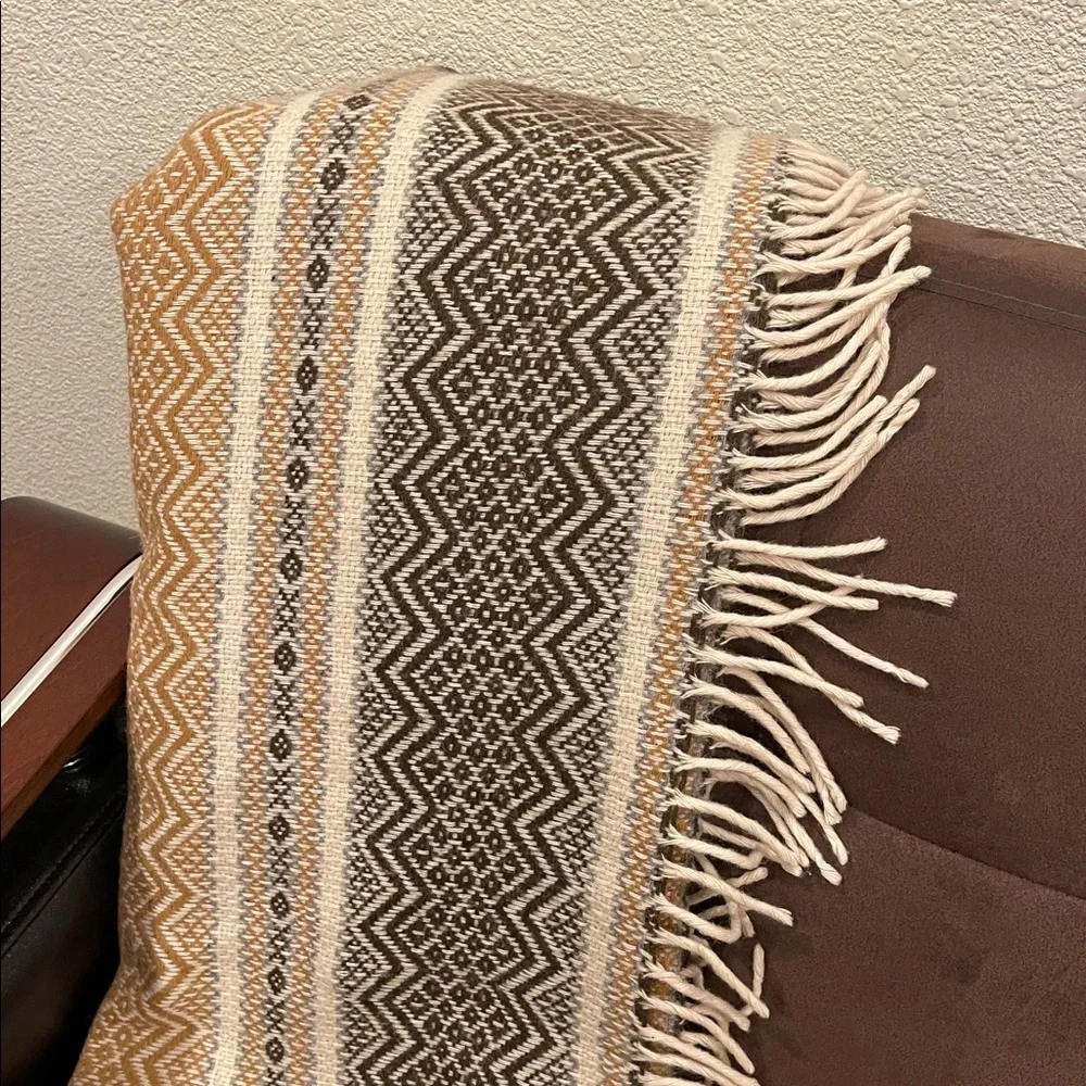 Vintage Faribo 100% Wool Fringe Throw Blanket Gold/Brown Size 50/50
